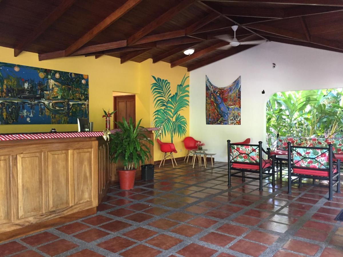 Jaco Hotel Docelunas Exterior foto